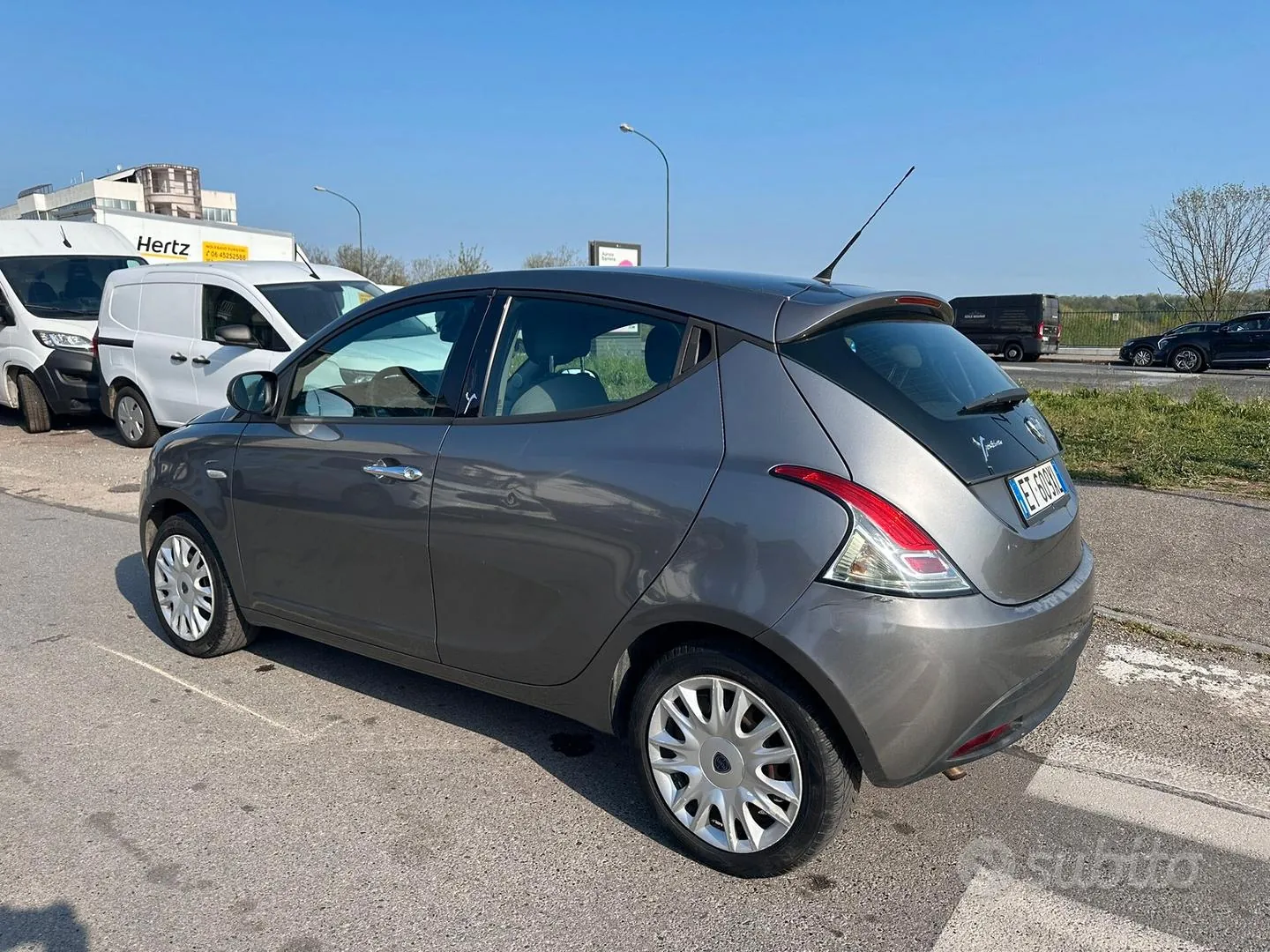 Lancia Ypsilon 2013 photo 2