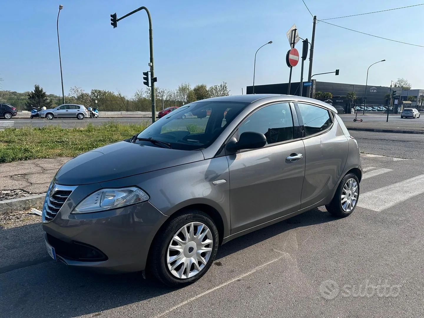 Lancia Ypsilon
