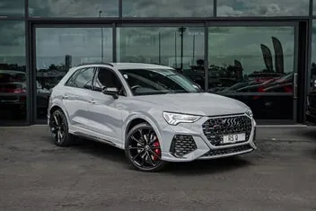 Audi Q3 2023 photo 2