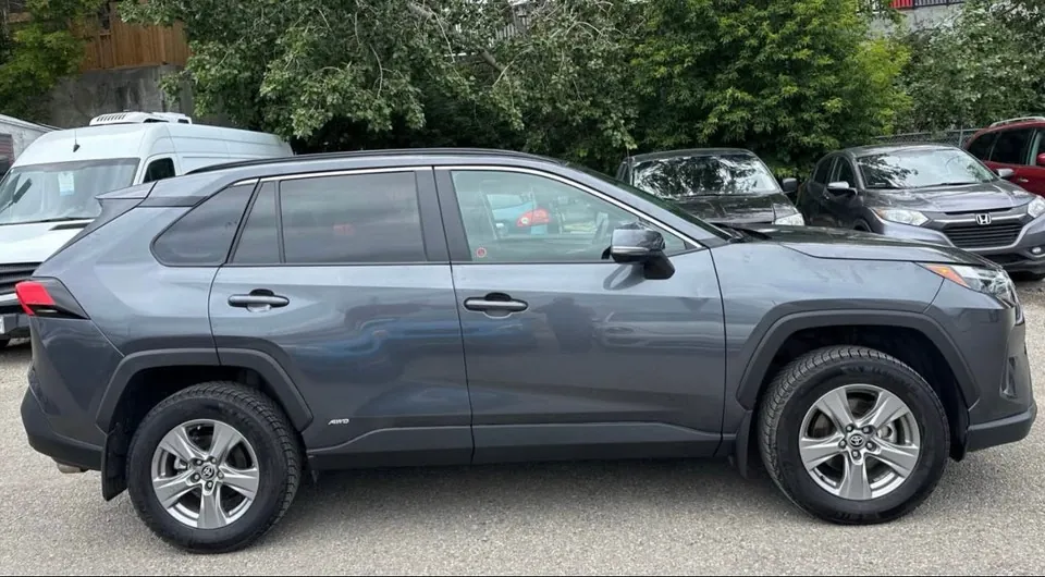 Toyota Rav4 2024 photo 2