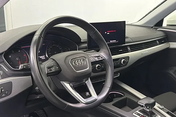 Audi A4 2022 photo 4