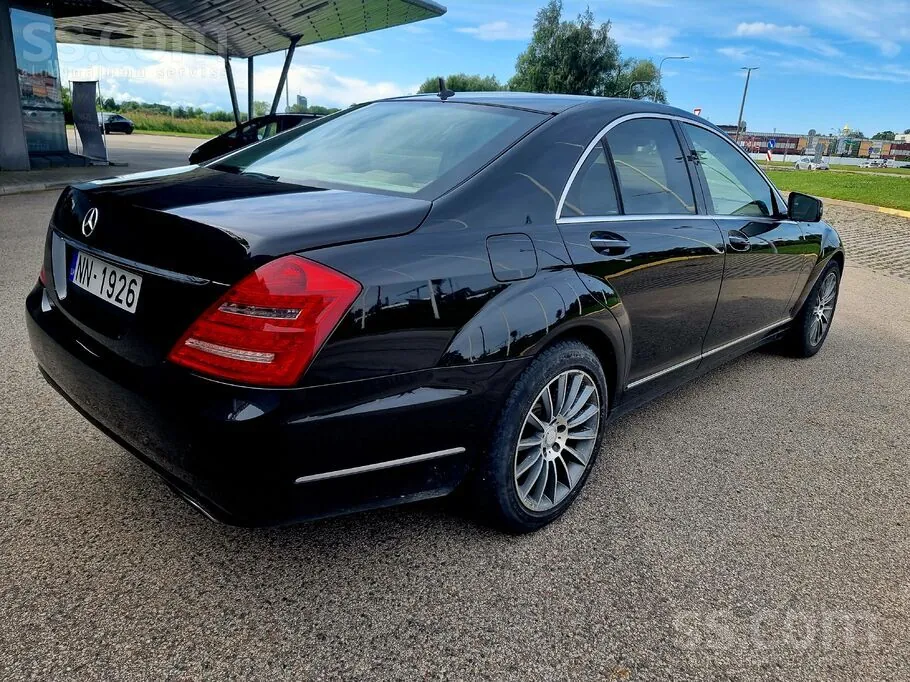 Mercedes-Benz S-Class 2011 photo 3