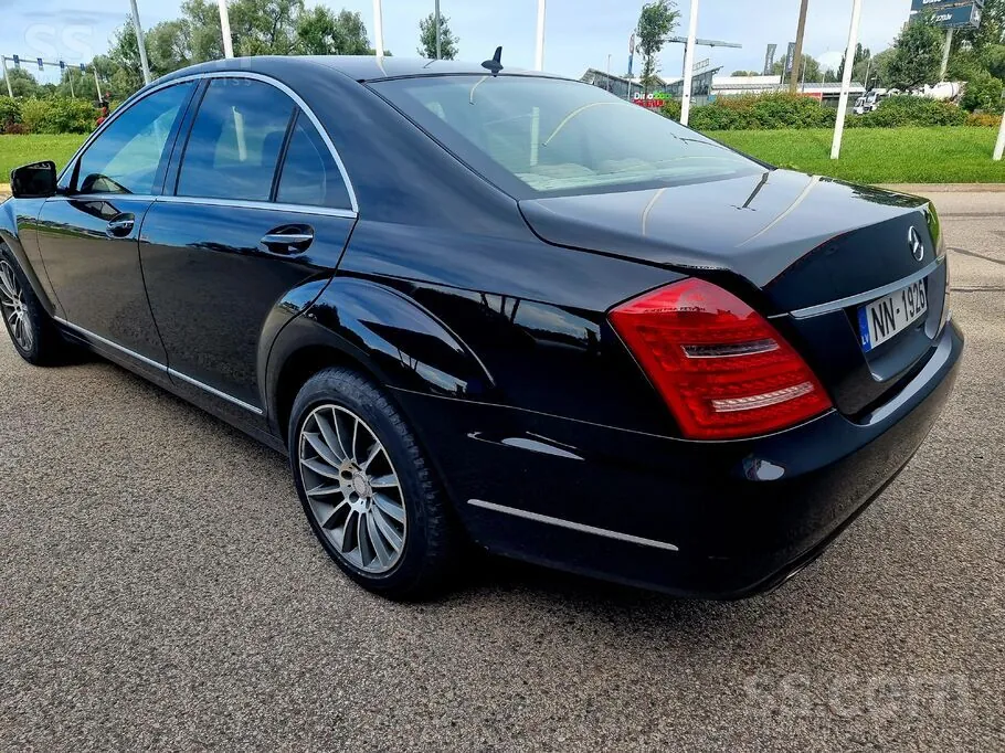 Mercedes-Benz S-Class 2011 photo 4