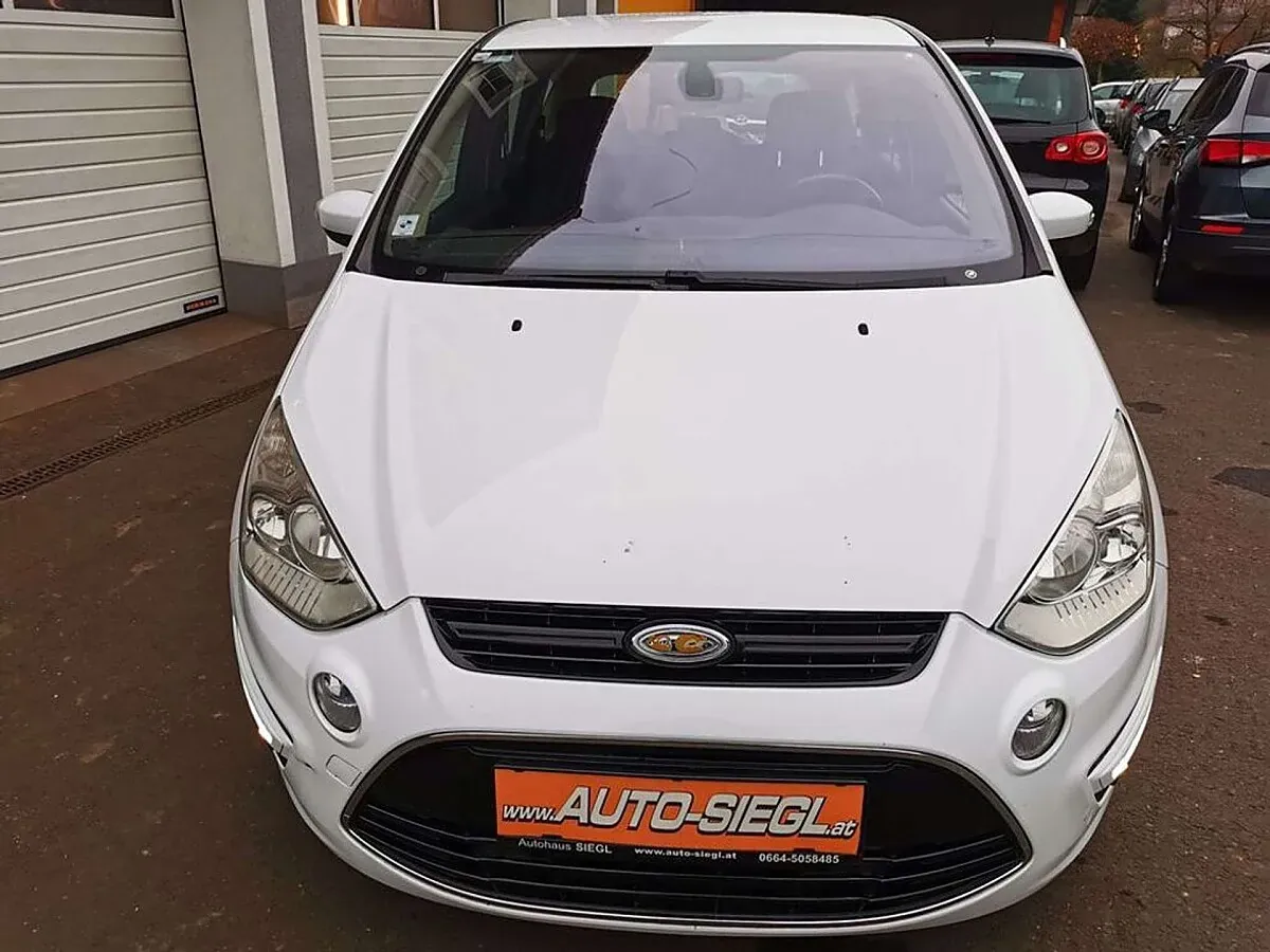 Ford S-Max 2012 photo 2