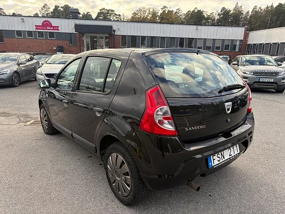 Dacia Sandero 2011 photo 5
