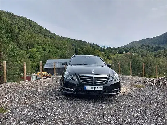 Mercedes-Benz E-Class 2010 photo 5