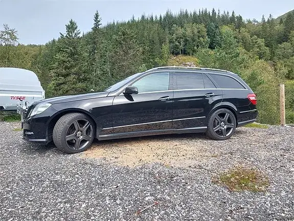 Mercedes-Benz E-Class 2010 photo 2