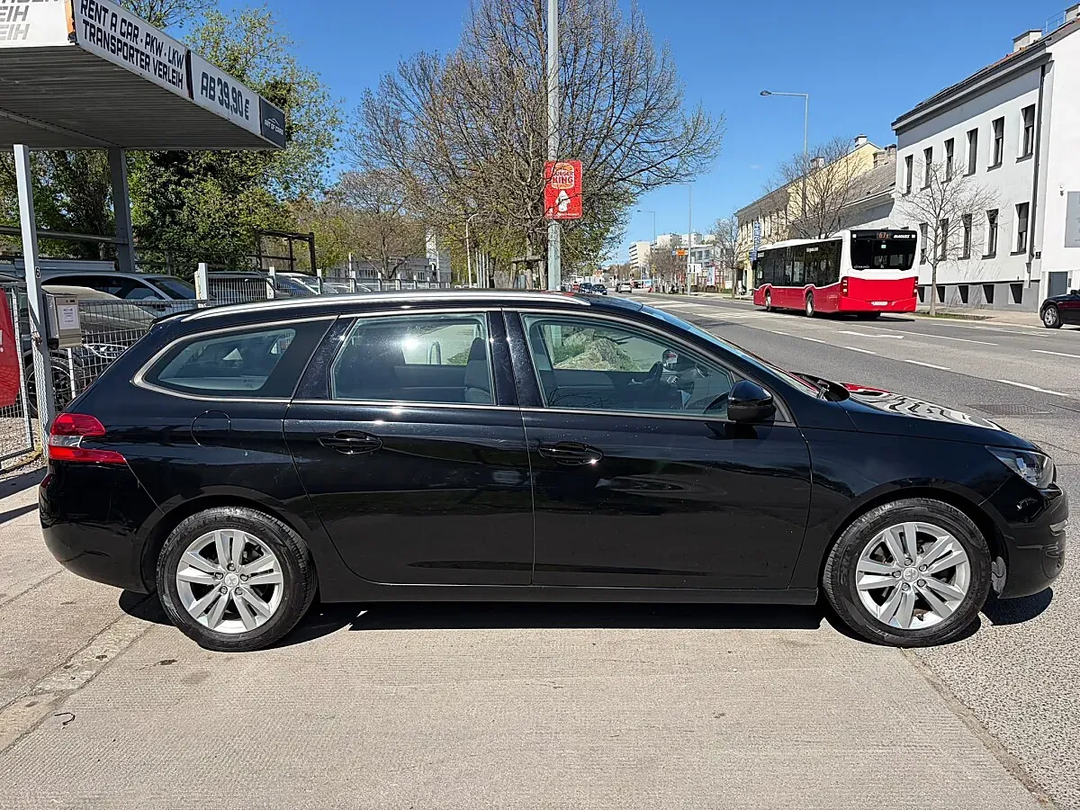 Peugeot 308 2017 photo 2