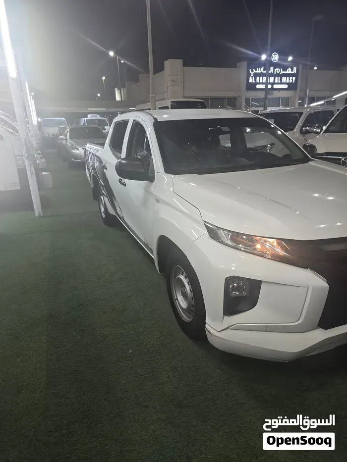 Mitsubishi L200 2022 photo 4