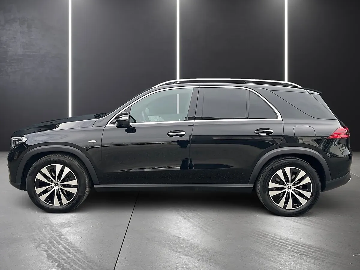 Mercedes-Benz Gle-Class 2025 photo 3