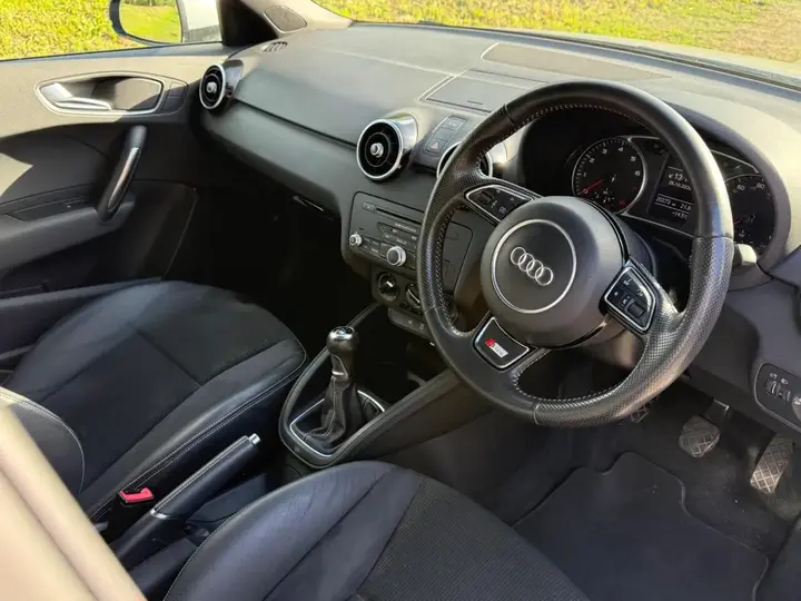 Audi A1 2014 photo 4