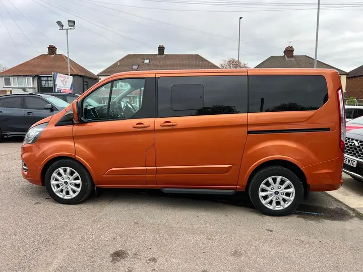 Ford Tourneo Custom 2021 photo 4