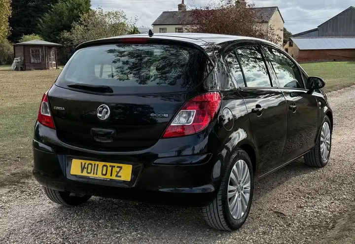 Vauxhall Corsa 2011 photo 4