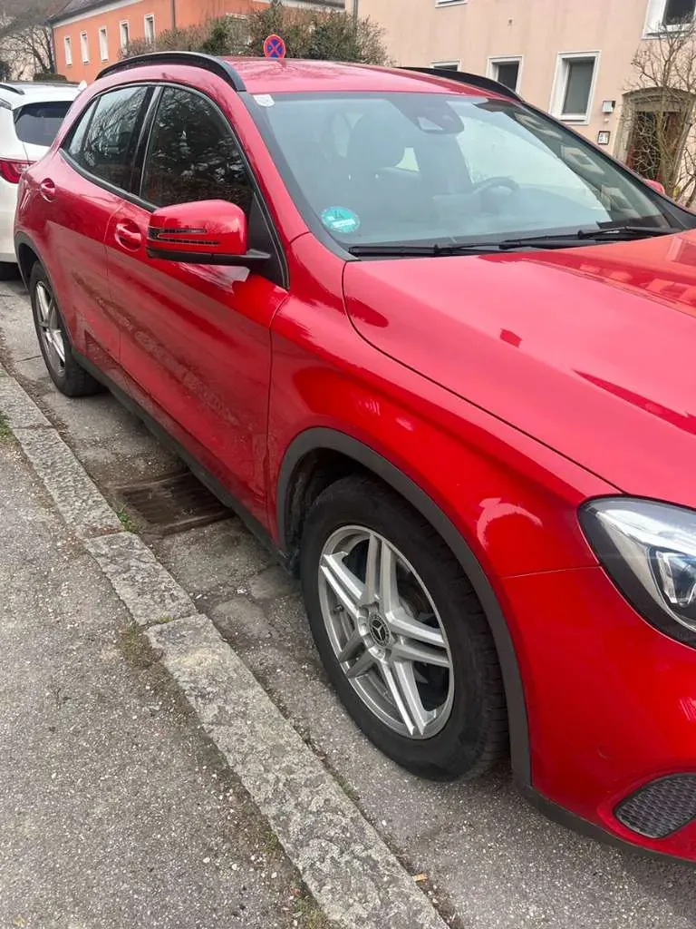 Mercedes-Benz Gla Class 2018 photo 3