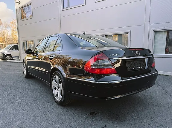 Mercedes-Benz E200 D 2007 photo 4