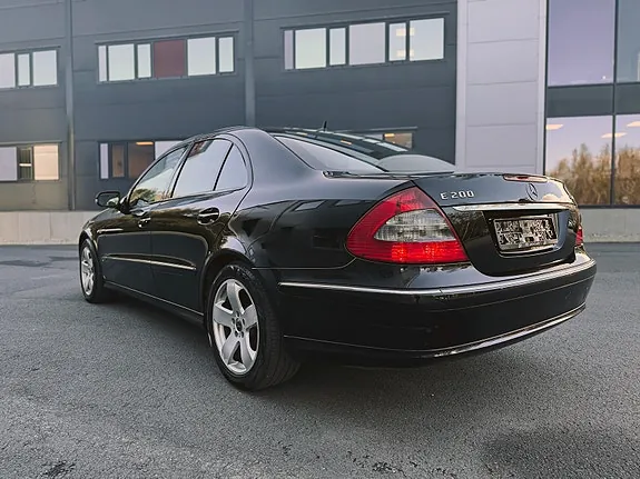 Mercedes-Benz E200 D 2007 photo 5