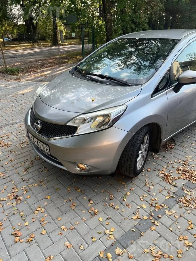 Nissan Note 2015 photo 2
