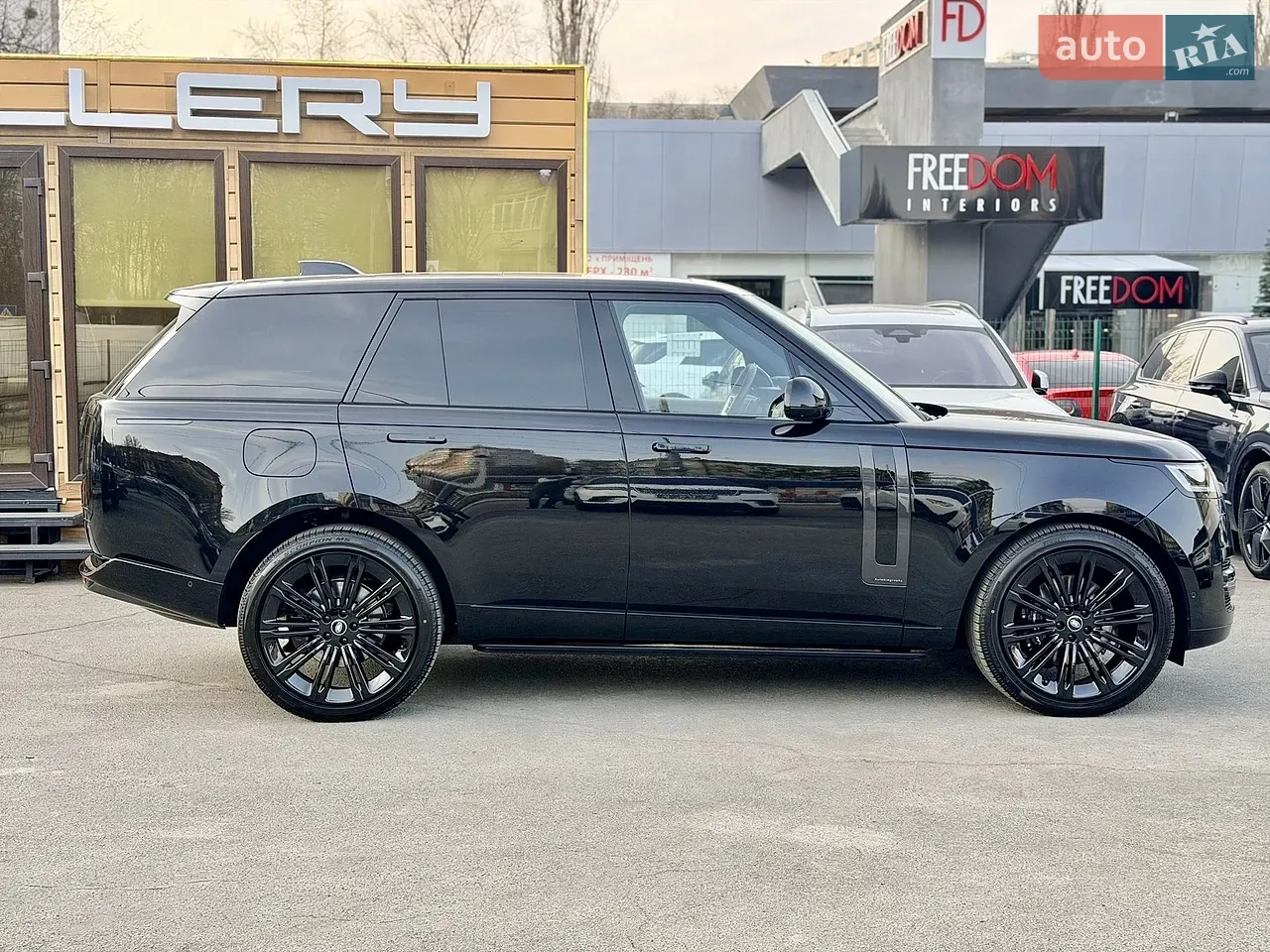 Land Rover Range Rover 2025 photo 5