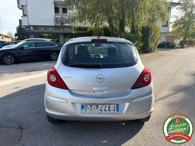 Opel Corsa 2009 photo 3