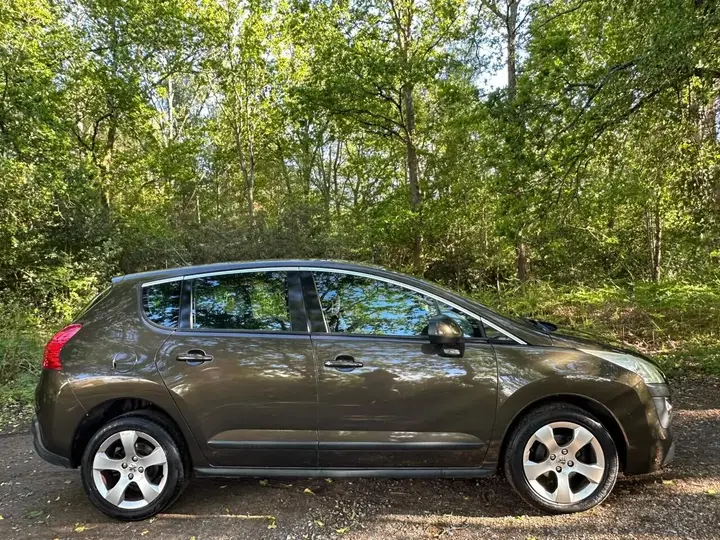 Peugeot 3008 2010 photo 3