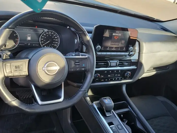 Nissan Pathfinder 2024 photo 2