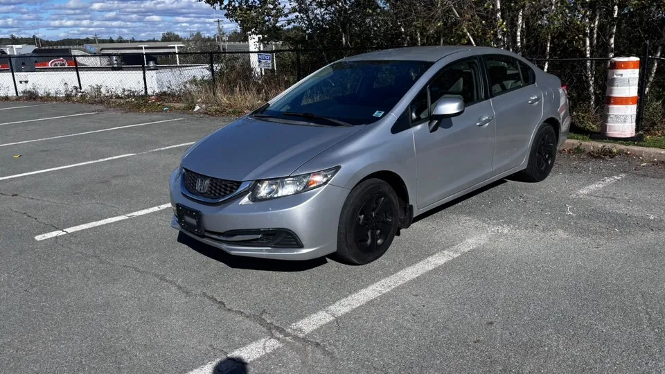 Honda Civic 2013 photo 2