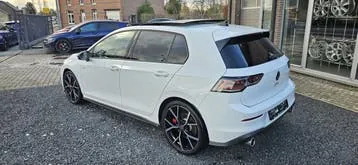 Volkswagen Golf 2025 photo 3