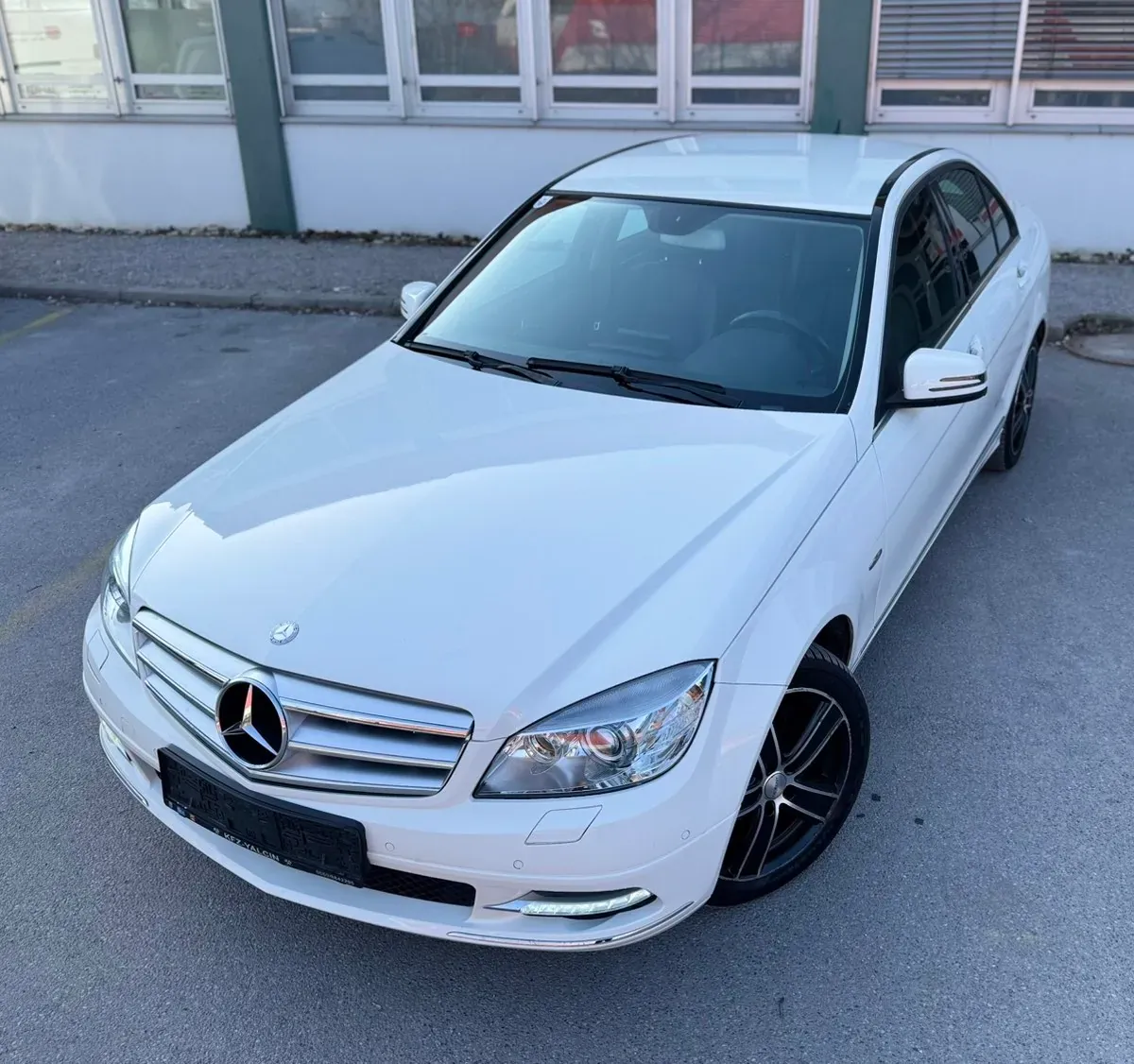 Mercedes-Benz C-Class 2010 photo 3