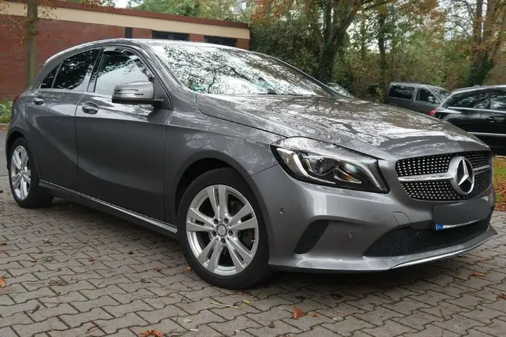 Mercedes-Benz A 180