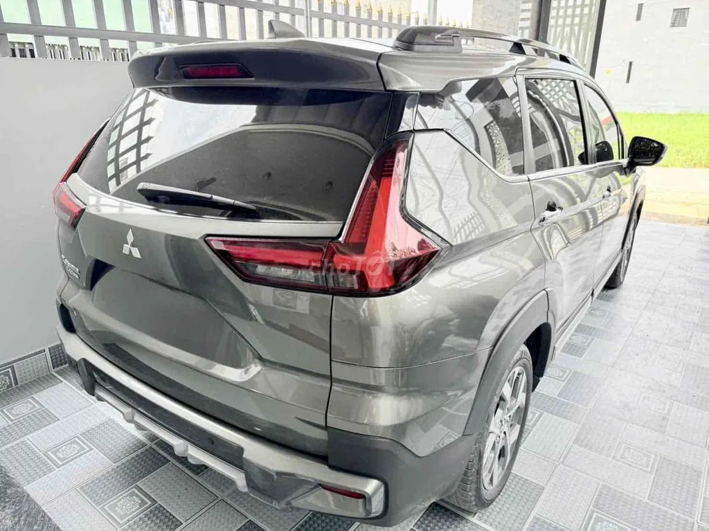 Mitsubishi Xpander Cross 2024 photo 2