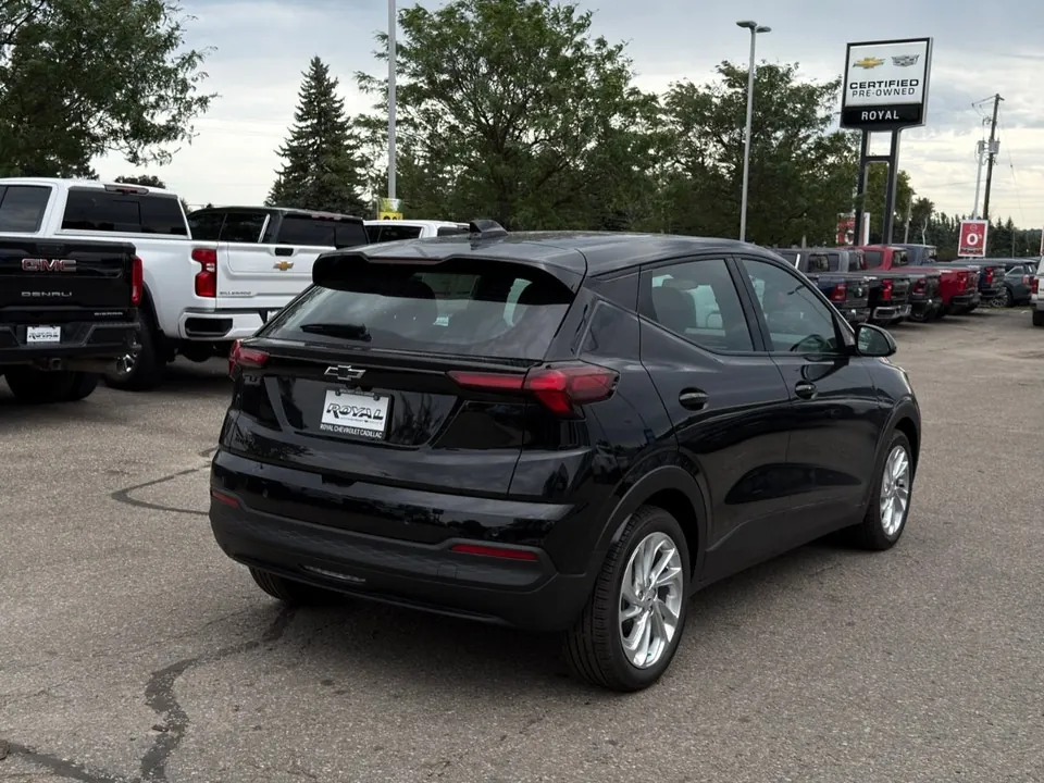 Chevrolet Bolt 2027 photo 5