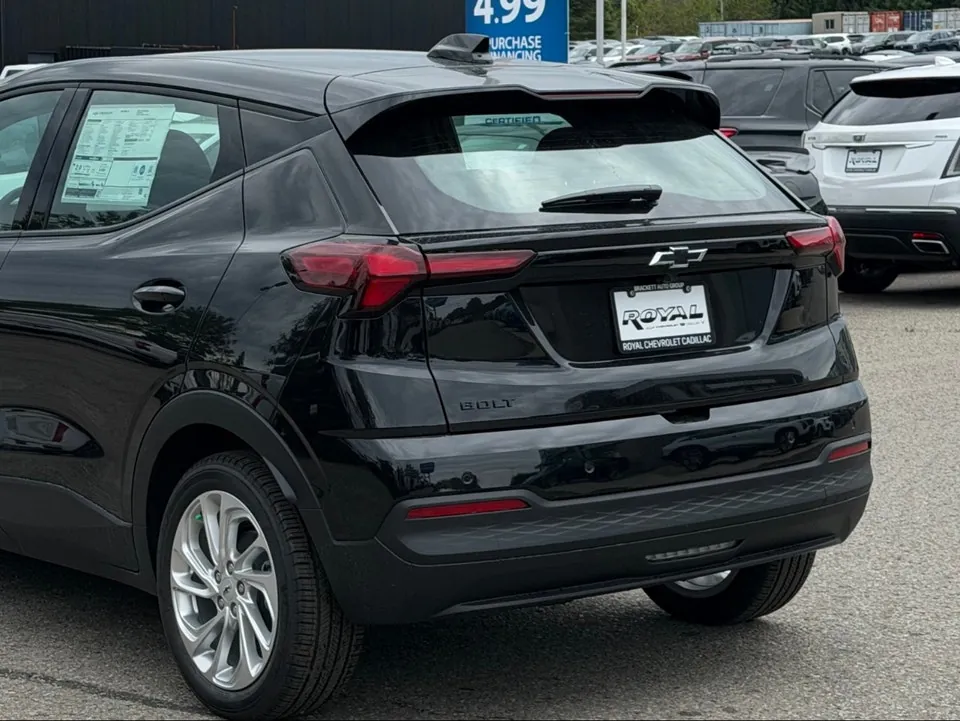 Chevrolet Bolt 2027 photo 4