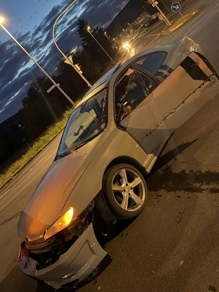 Peugeot 406