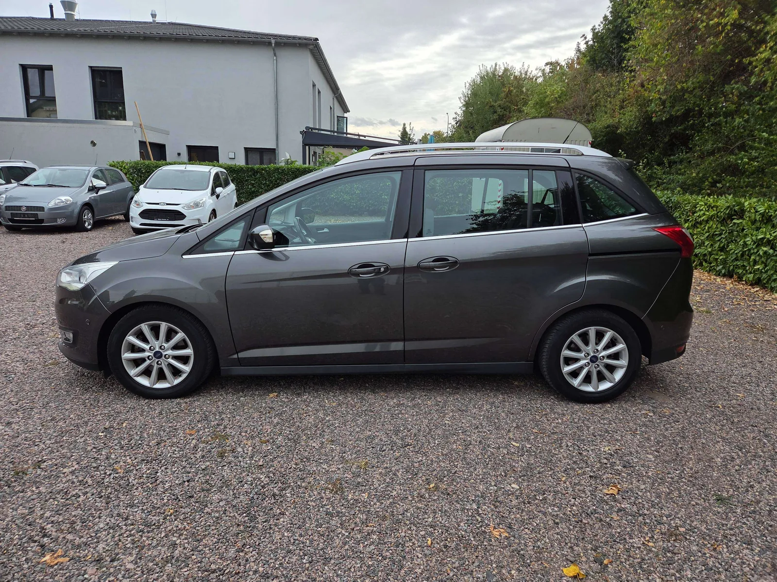 Ford Grand C-Max 2015 photo 5