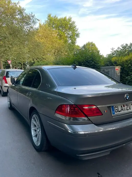 BMW E65