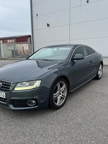 Audi A5 2009 photo 2