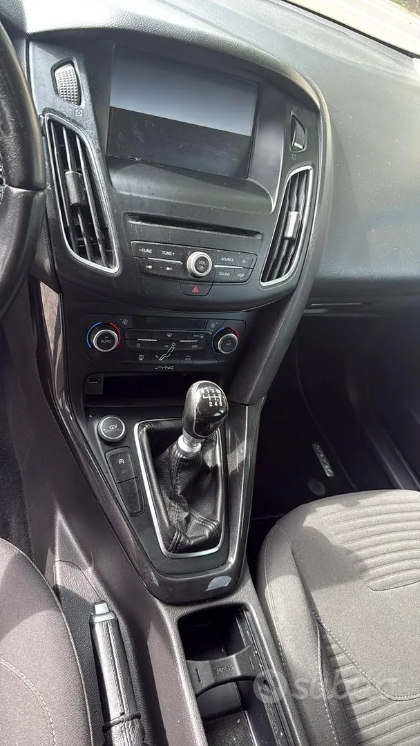 Ford Focus 2015 photo 3