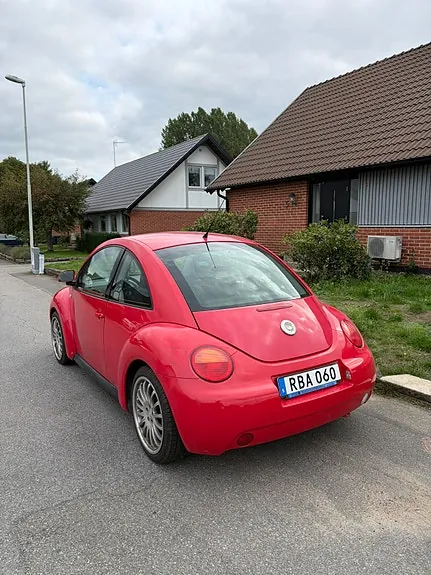Volkswagen New Beetle 1999 photo 4
