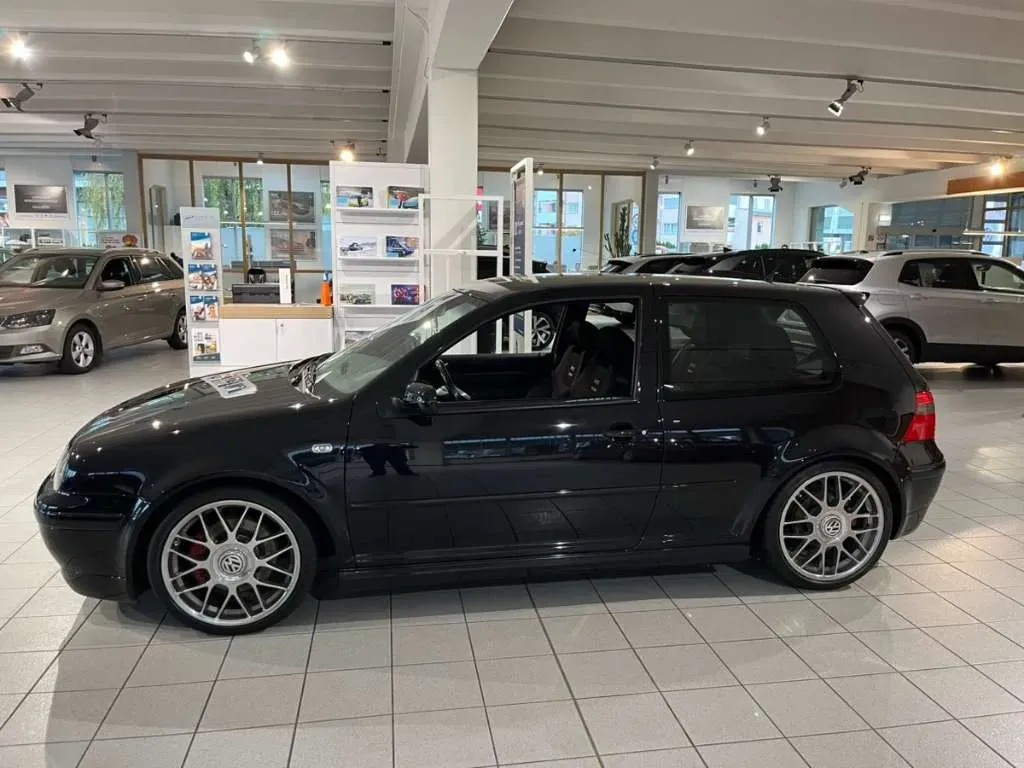 Volkswagen Golf 2002 photo 3