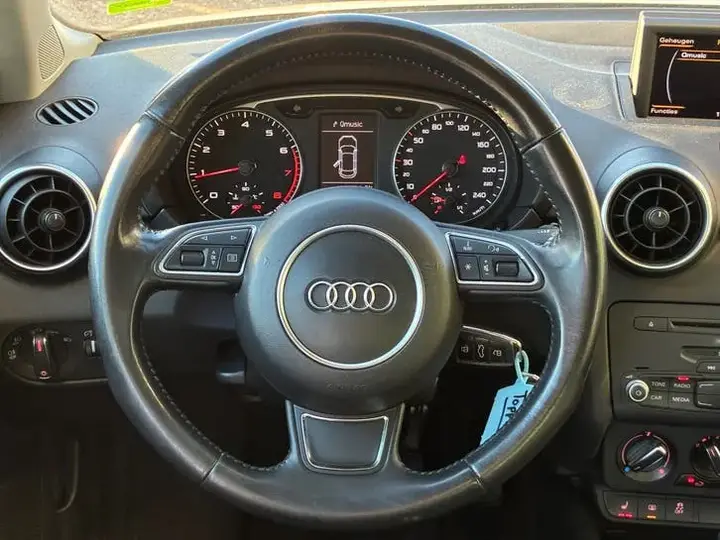 Audi A1 2014 photo 2