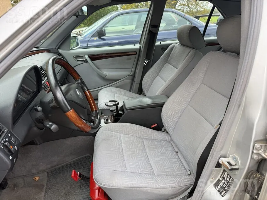 Mercedes-Benz C220 1998 photo 5