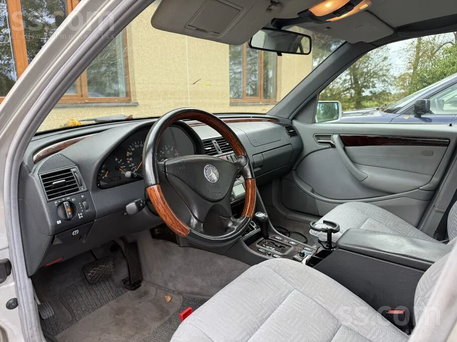 Mercedes-Benz C220 1998 photo 4