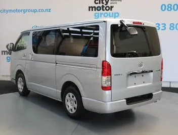 Toyota Hiace 2022 photo 3