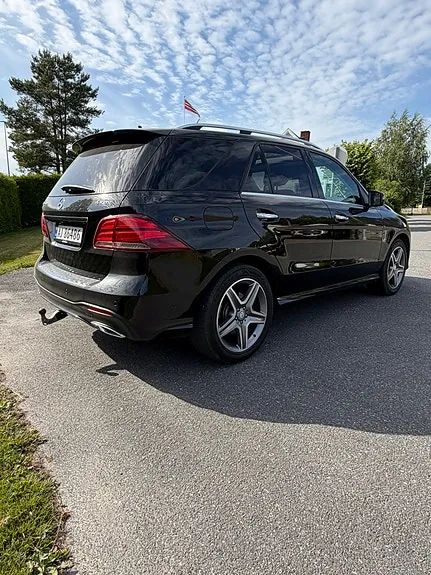 Mercedes-Benz Gle350 D 2016 photo 3