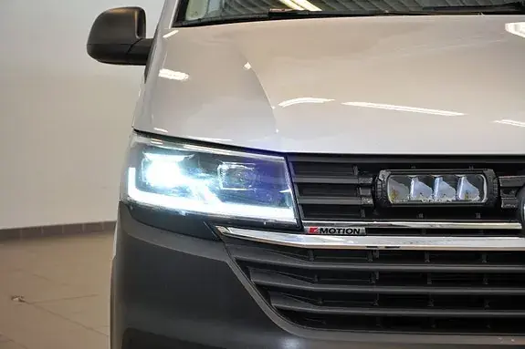 Volkswagen Transporter 2022 photo 3