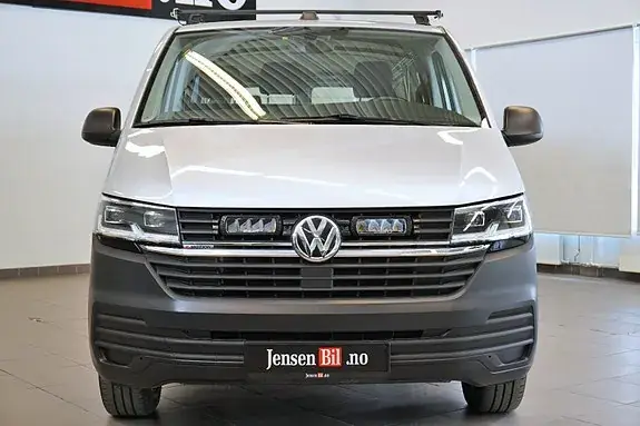 Volkswagen Transporter 2022 photo 2
