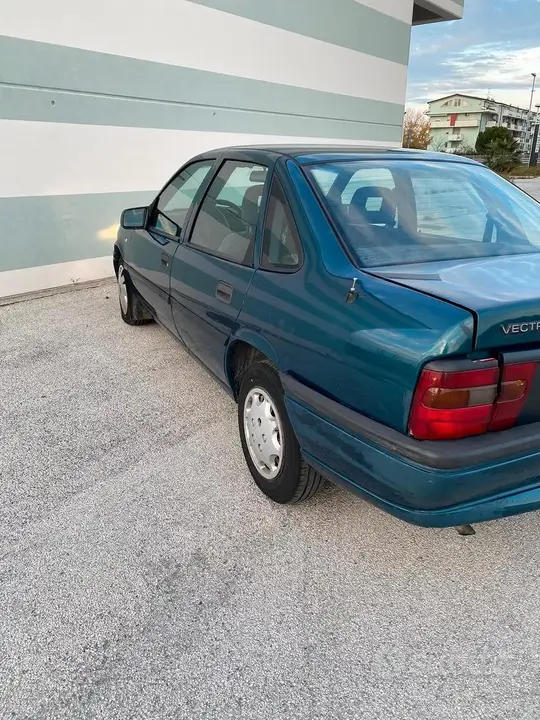 Opel Vectra 1993 photo 4