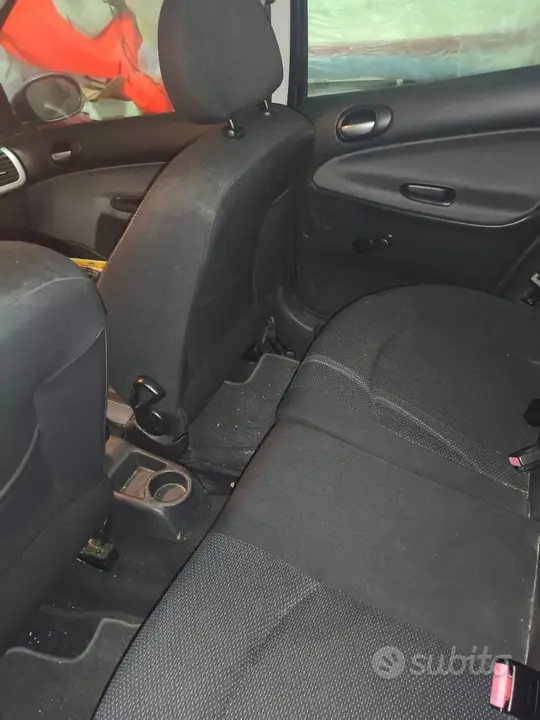 Peugeot 206 2010 photo 3