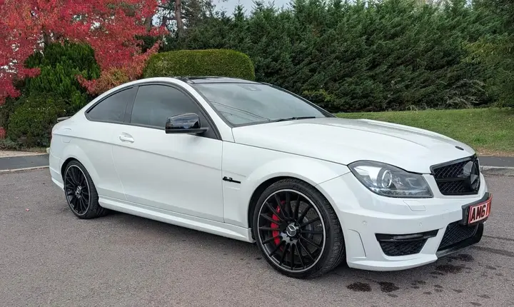 Mercedes-Benz C63 Amg
