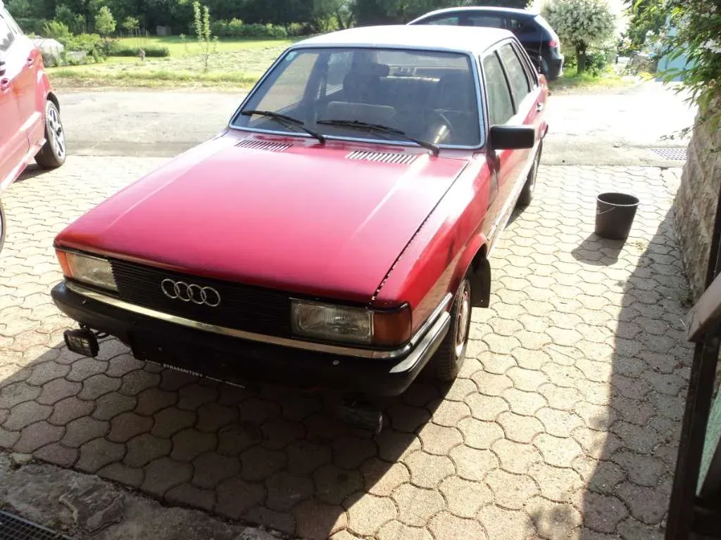 Audi 80 1980 photo 2